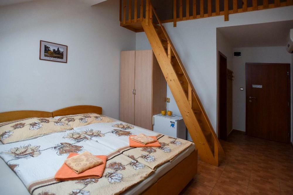 Penzion U Zamku Lednice Buitenkant foto